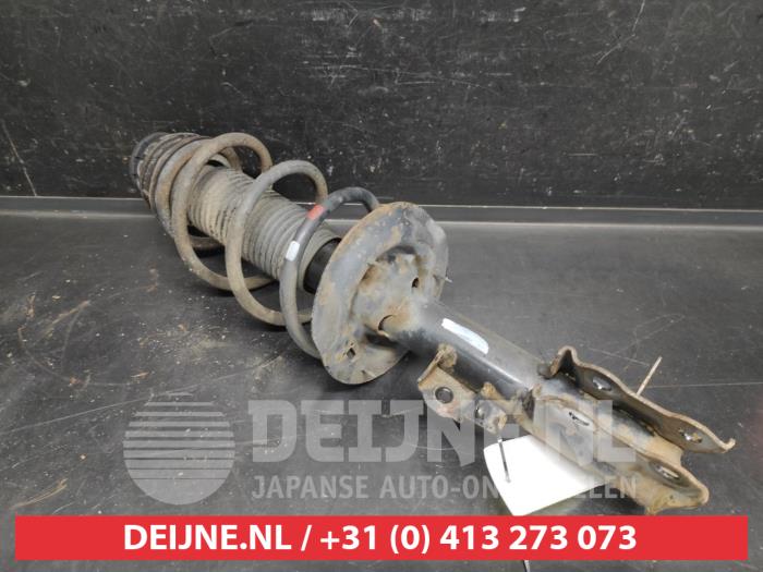 Hyundai IX20 Stoßdämpferstrebe links vorne O733851