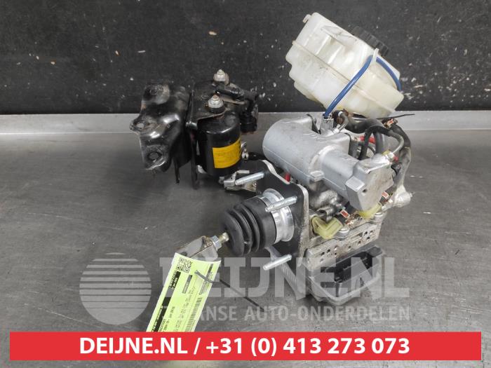 Lexus CT 200h Rembekrachtiger O733915