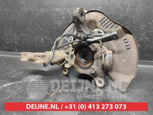 Toyota Auris Achsschenkel rechts vorne O733950 foto 2