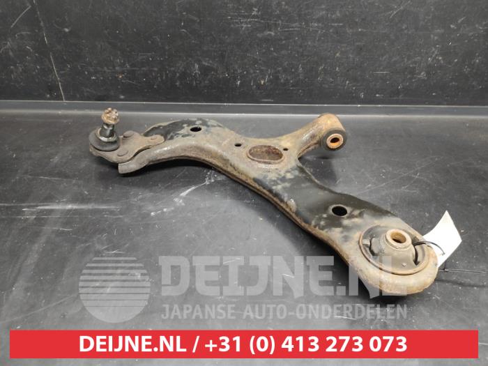 Toyota Auris Querlenker unten links vorne O733951
