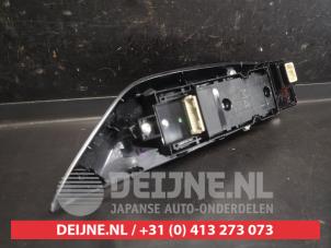 Toyota Yaris Multi-functional window switch O733968 photo 2