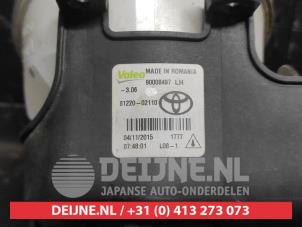 Toyota Auris Fog light, front left O734010 photo 3