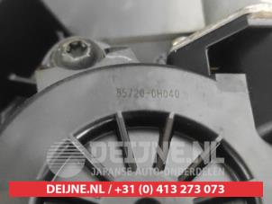 Toyota Aygo X Ruitmechaniek 4Deurs links-voor O734200 foto 3