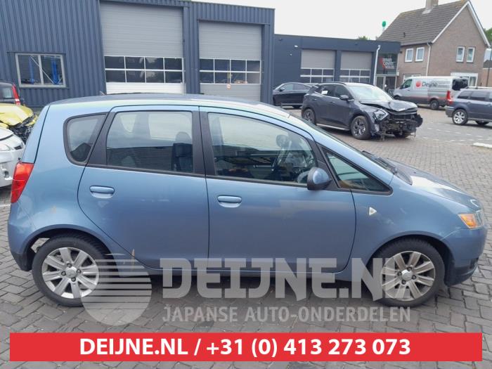 Mitsubishi Colt Tür 4-türig rechts hinten O734258