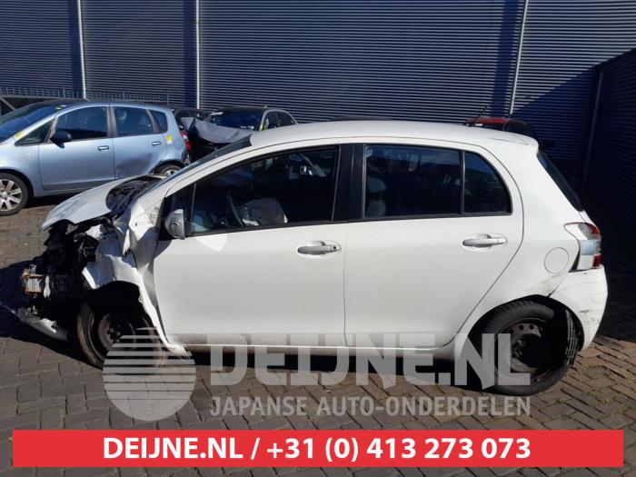 Toyota Yaris Dreieckfenster links hinten O734341