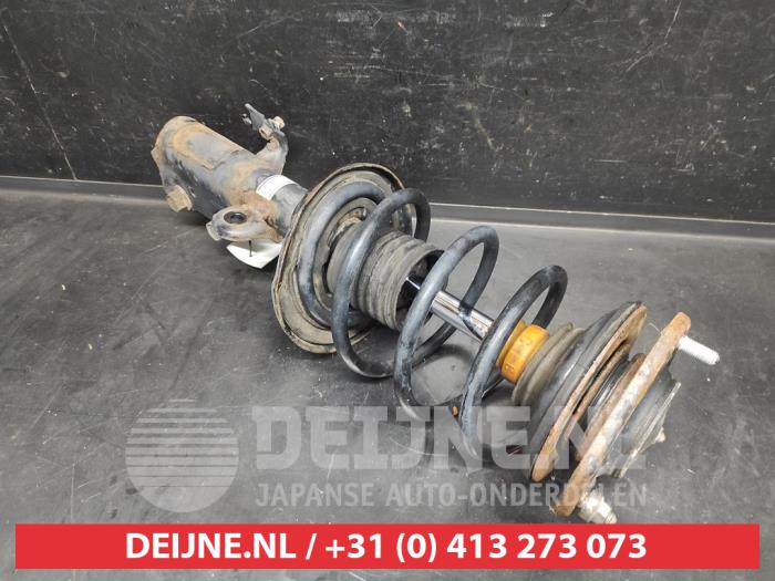 Lexus CT 200h Stoßdämpferstrebe links vorne O734407