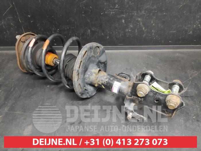 Lexus CT 200h Stoßdämpferstrebe rechts vorne O734408