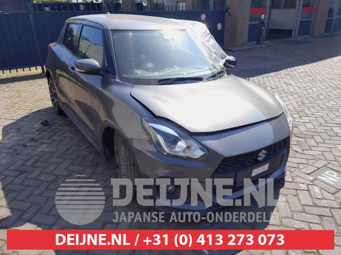 Suzuki Swift Stoßstangenrost O734540