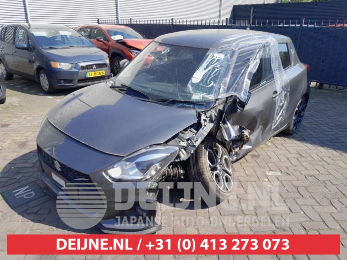 Suzuki Swift Stoßstangenrost O734530