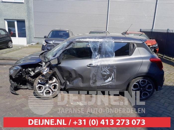 Suzuki Swift Türscheibe 4-türig links hinten O734532
