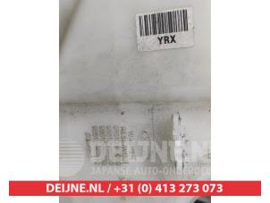 Kia Rio Front windscreen washer reservoir O734620 photo 3