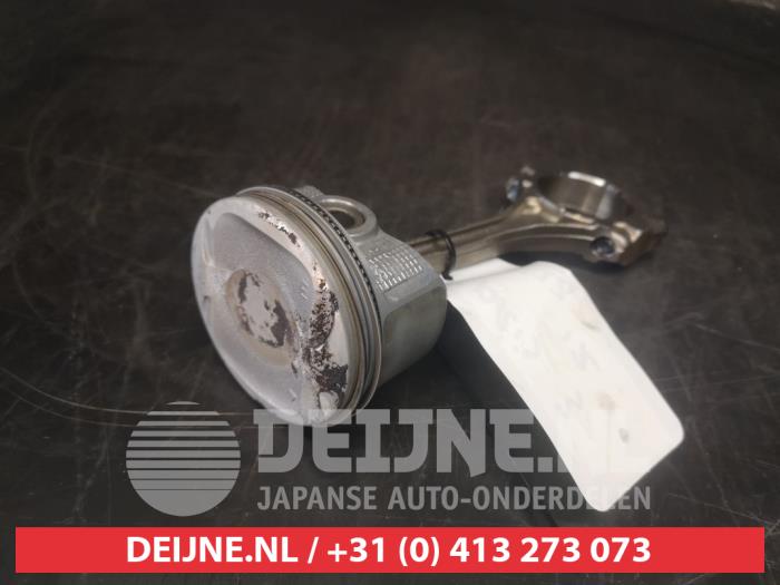 Toyota Yaris Piston O734713