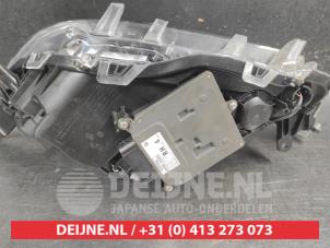 Toyota Rav-4 Scheinwerfer rechts O734751 foto 3