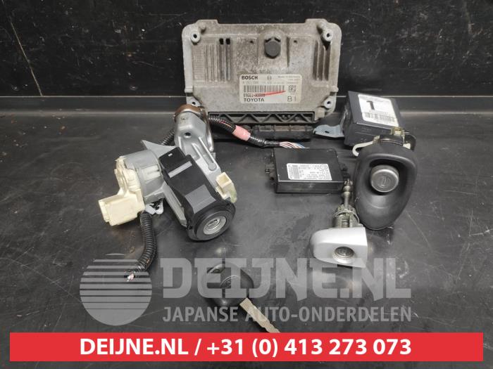 Toyota Yaris Zündschloss+Schlüssel O734798