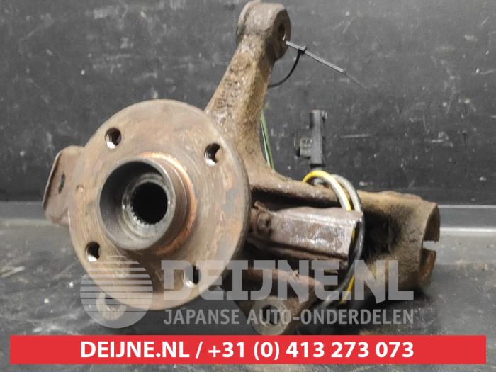 Toyota Aygo Achsschenkel rechts vorne O734931