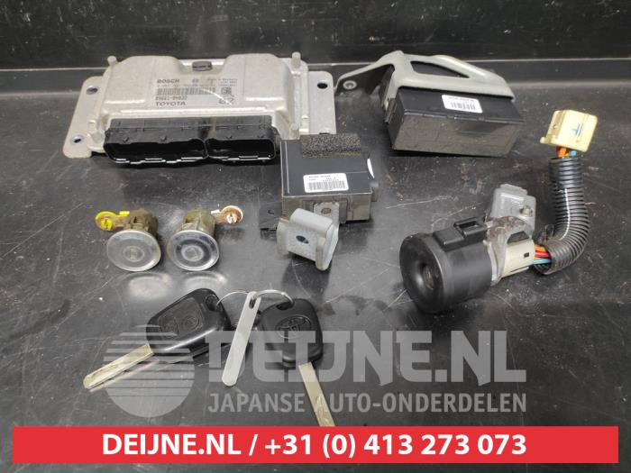 Toyota Aygo Kontaktslot+Sleutel O734936