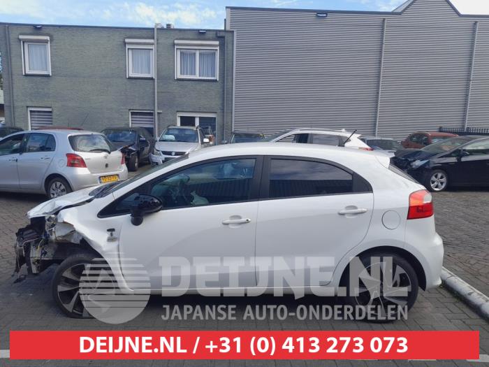 Kia Rio Portierruit 4Deurs links-voor O735011