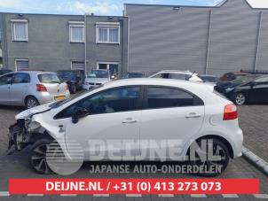 Kia Rio Portier 4Deurs links-achter O735014 foto 3