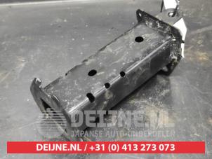 Toyota Yaris Bumpersteun rechts-voor O735043 foto 2