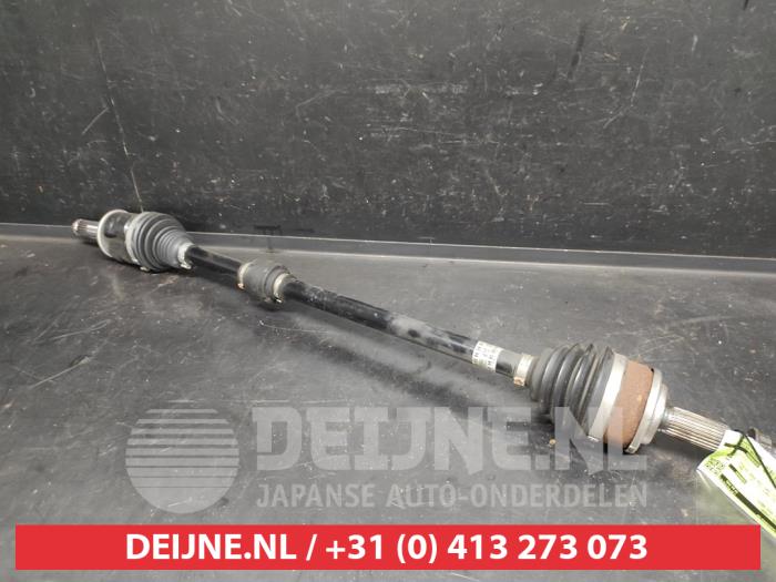 Toyota Yaris Front drive shaft, right O735052