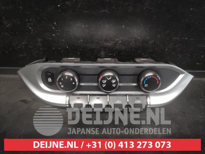 Kia Rio Kachel Bedieningspaneel O735037