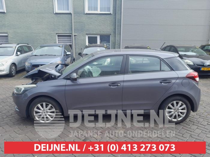 Hyundai I20 Kotflügel links vorne O735084