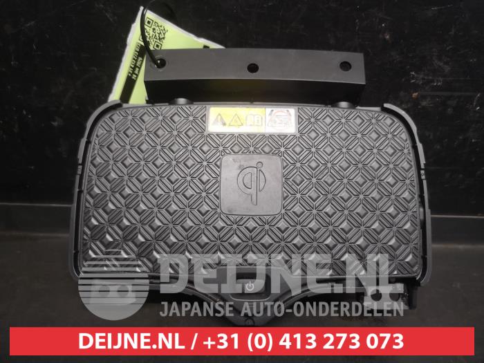 Toyota Aygo X Draadloze oplader O735186