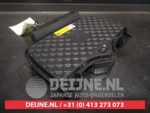 Toyota Aygo X Drahtloses Ladegerät O735186 foto 2