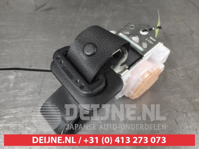 Toyota Auris Sicherheitsgurt Mitte hinten O735327