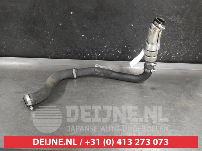 Gebruikte Intercooler Buis Kia Rio IV (YB) 1.0i T-GDi 100 12V Prijs op aanvraag aangeboden door V.Deijne Jap.Auto-onderdelen BV