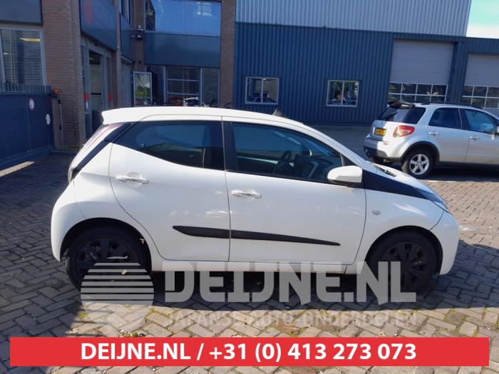Toyota Aygo Tür 4-türig rechts hinten O735416