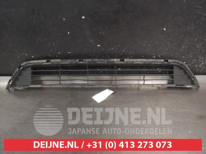 Toyota Avensis Bumper Rooster O735438