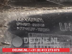 Toyota Avensis Bumper grille O735440 photo 3