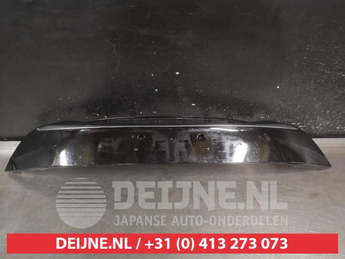 Toyota Avensis Bumperdeel midden-voor O735444