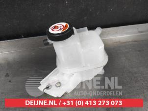Mazda 2 Hybrid Ausgleichsbehälter O735498 foto 2
