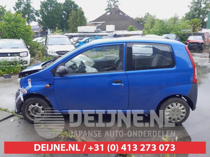 Daihatsu Cuore Türscheibe 2-türig links O735517