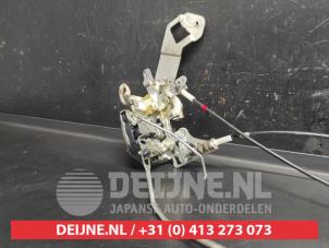 Daihatsu Cuore Deurslot Mechaniek 2Deurs links O735518 foto 2