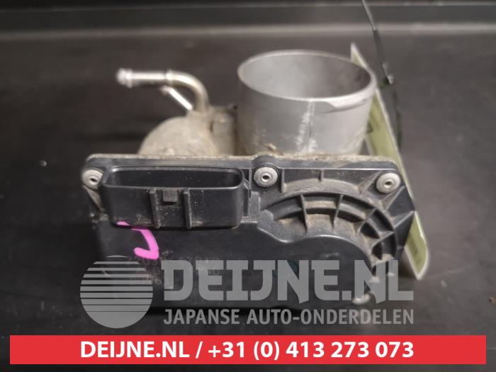 Toyota Yaris Throttle body O735622