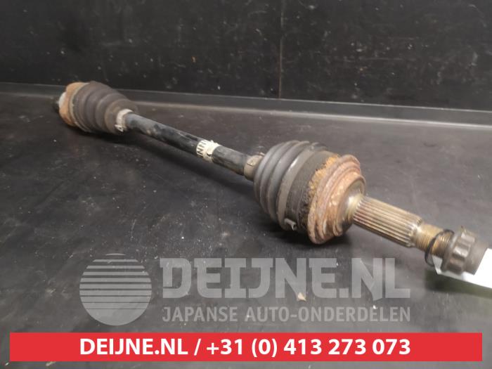 Toyota Yaris Front drive shaft, left O735628