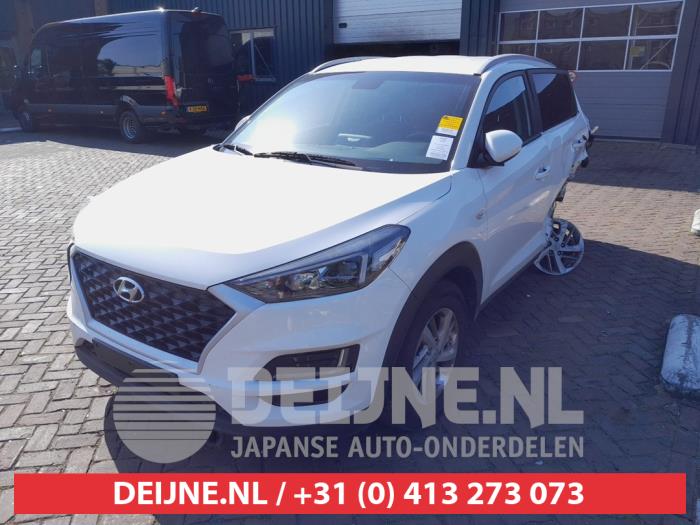 Hyundai Tucson Tageslicht links O735683
