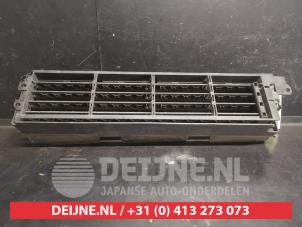 Nissan Qashqai Air funnel O735884 photo 2