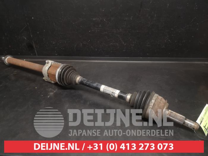Nissan Qashqai Aandrijfas rechts-voor O735901