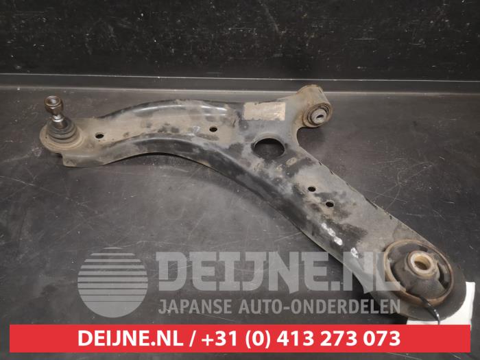 Hyundai I20 Querlenker unten links vorne O736021
