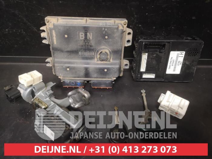 Computer Motormanagement Suzuki Grand Vitara II (JT), 2005 2.0 16V, SUV, Benzine, 1 995cc, 103kW (140pk), 4x4, J20A, 2005-10 / 2015-02, JTD54 (Gebruikt)