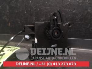 Nissan Micra CC Kachelklep Motor O736115 foto 3