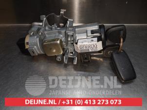 Mazda 2 Zündschloss+Schlüssel O334741 foto 2