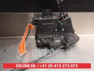 Kia Soul Front door lock mechanism 4-door, right O280883 photo 2