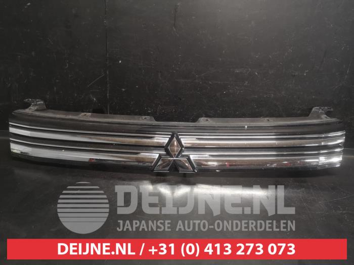 Mitsubishi Outlander Grill O736324