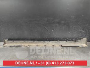 Toyota Prius Zijskirt rechts O736376 foto 2
