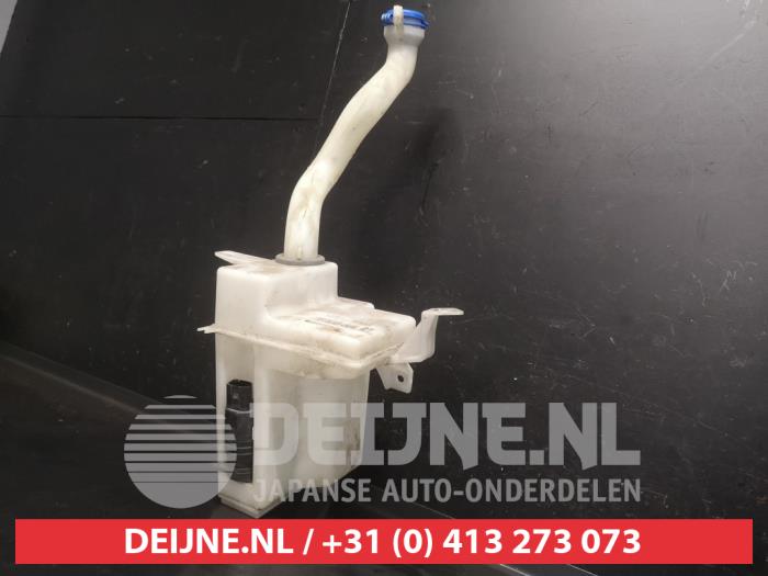Suzuki Swift Scheibensprühertank vorne O736397